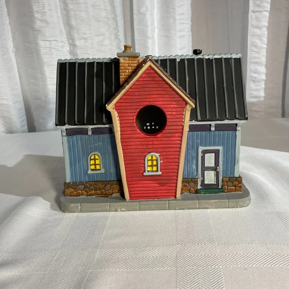 Lemax Purrs N Paws Animal Shelter 65152 Retired Village Building Box 2016